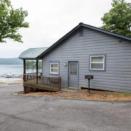 Depe Dene Lakeside Resort Lake George Exterior photo