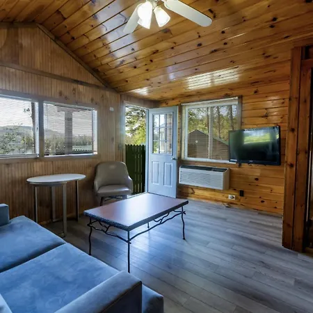 Depe Dene Lakeside Resort Lake George Exterior photo