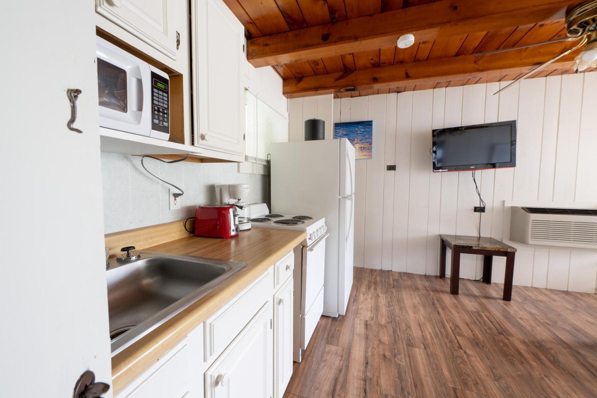 Depe Dene Lakeside 3* Lake George