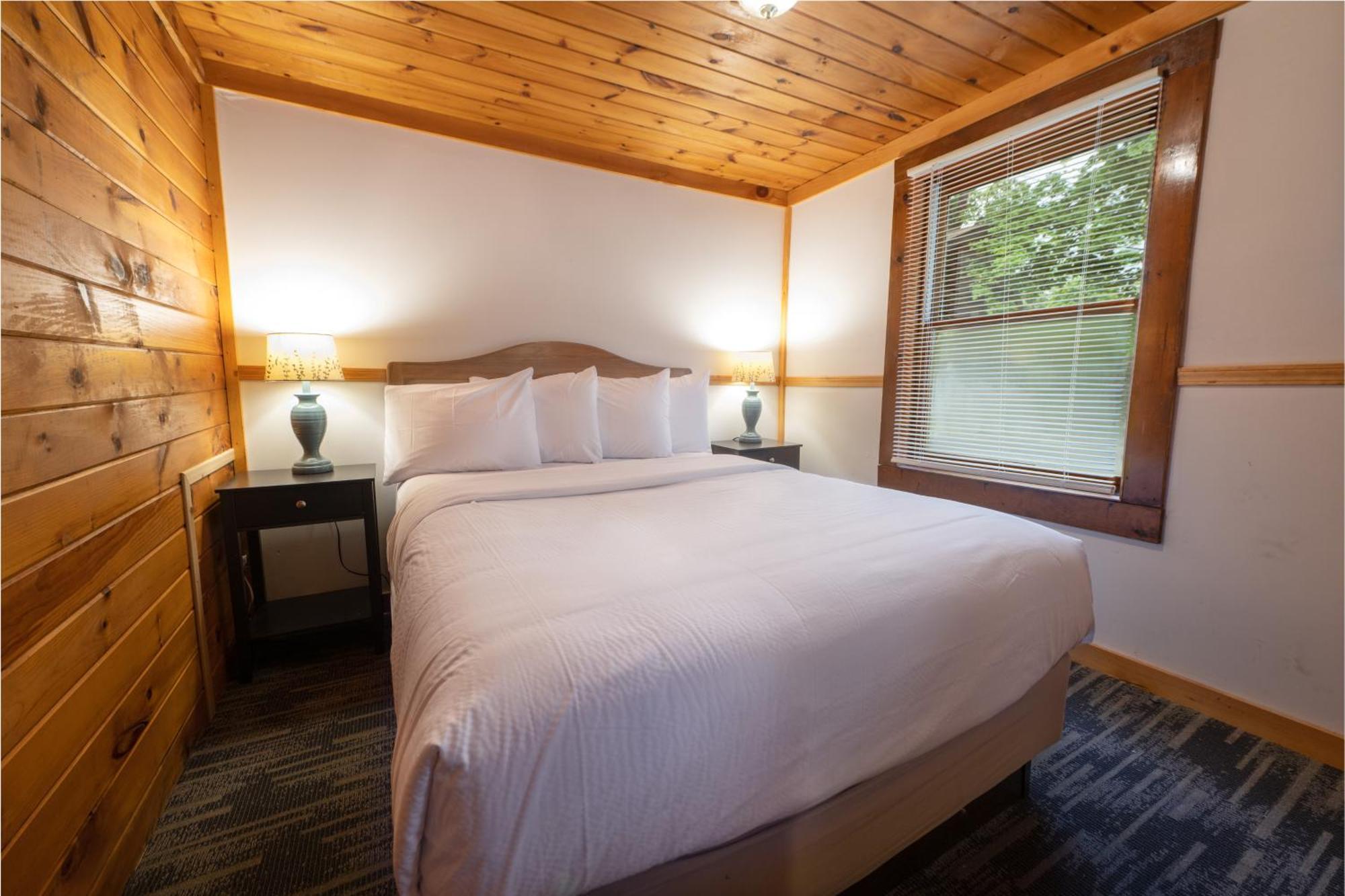 Depe Dene Lakeside Hotel 3*