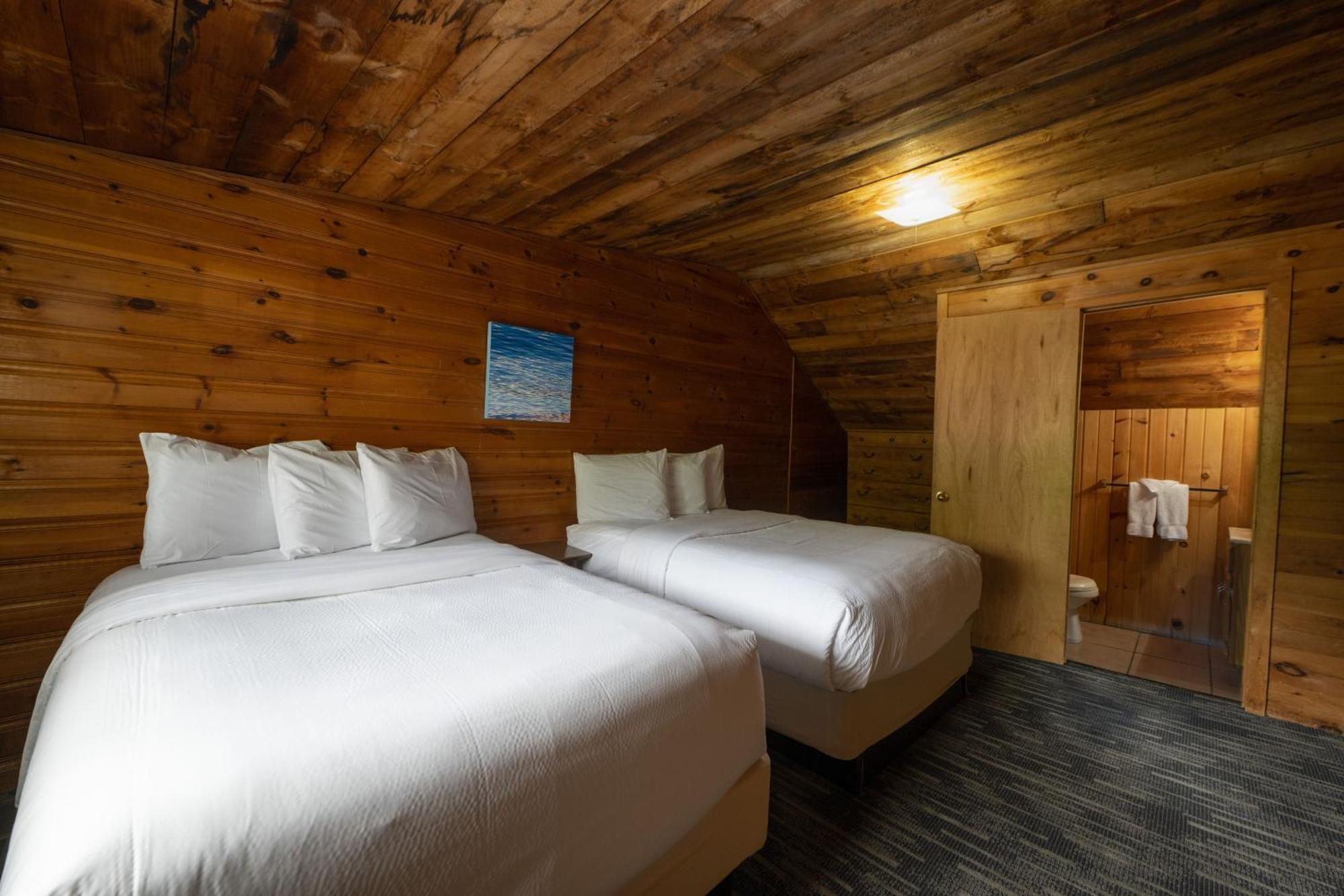 Depe Dene Lakeside 3* Lake George