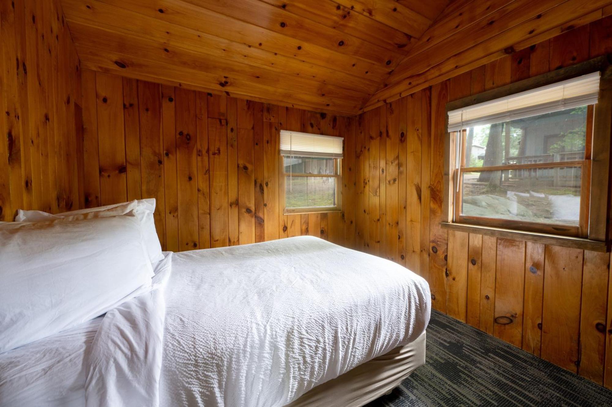 Depe Dene Lakeside Hotel 3*